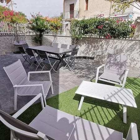 I Mori Di Naxos Holiday home *